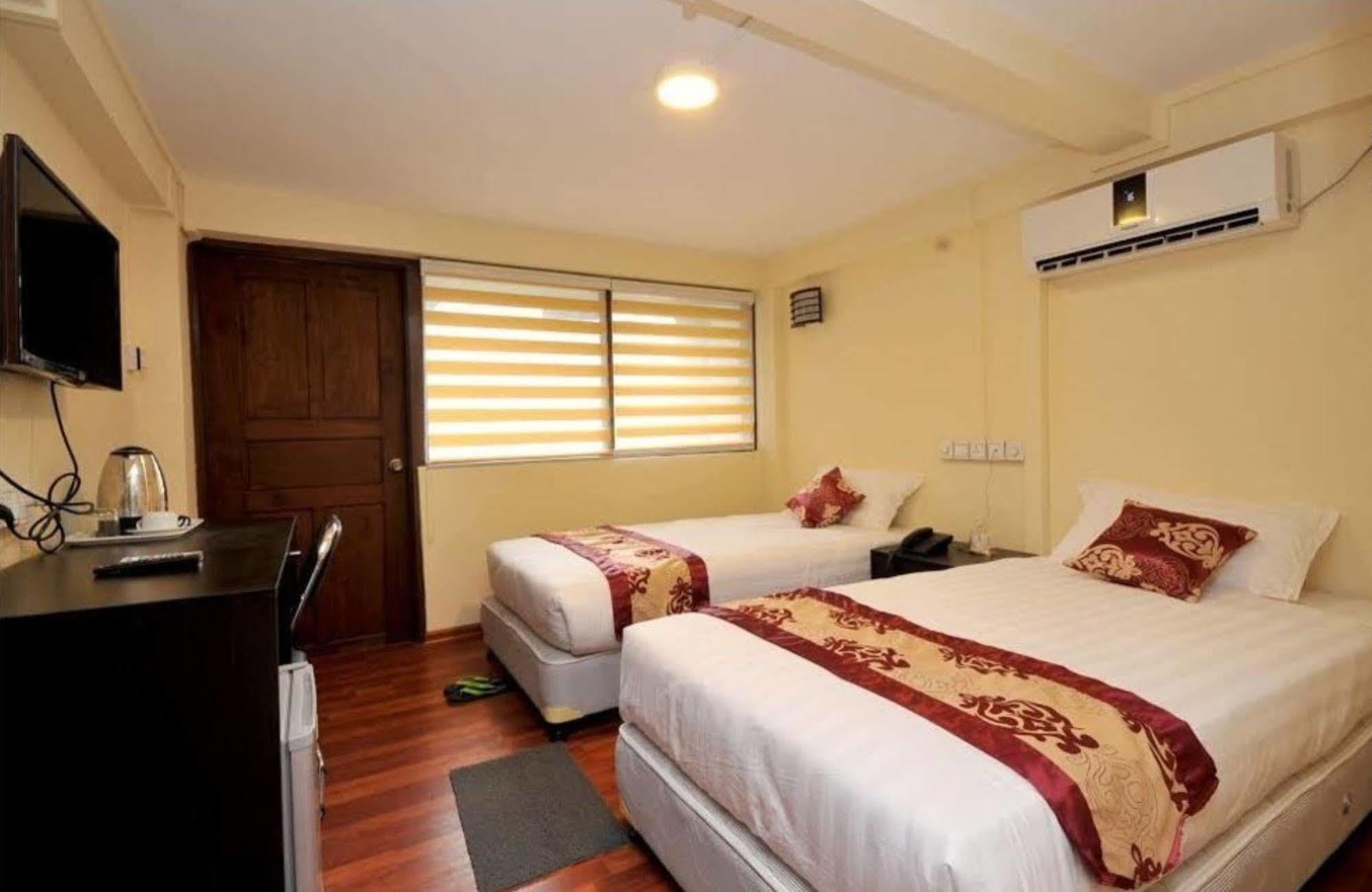 York Residence Yangon Luaran gambar