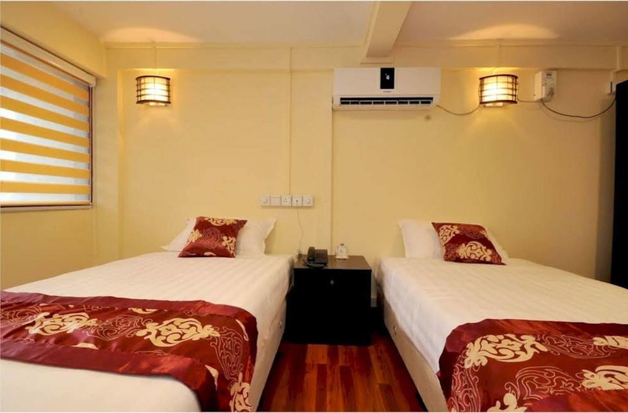 York Residence Yangon Luaran gambar
