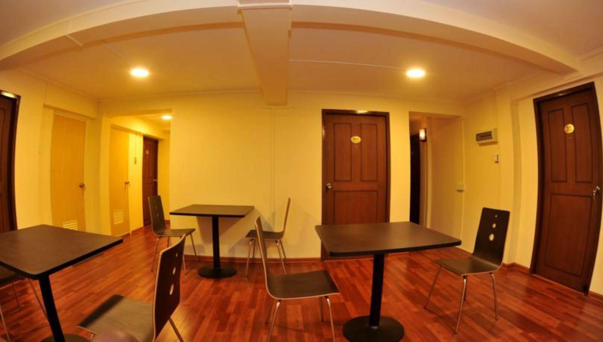 York Residence Yangon Luaran gambar