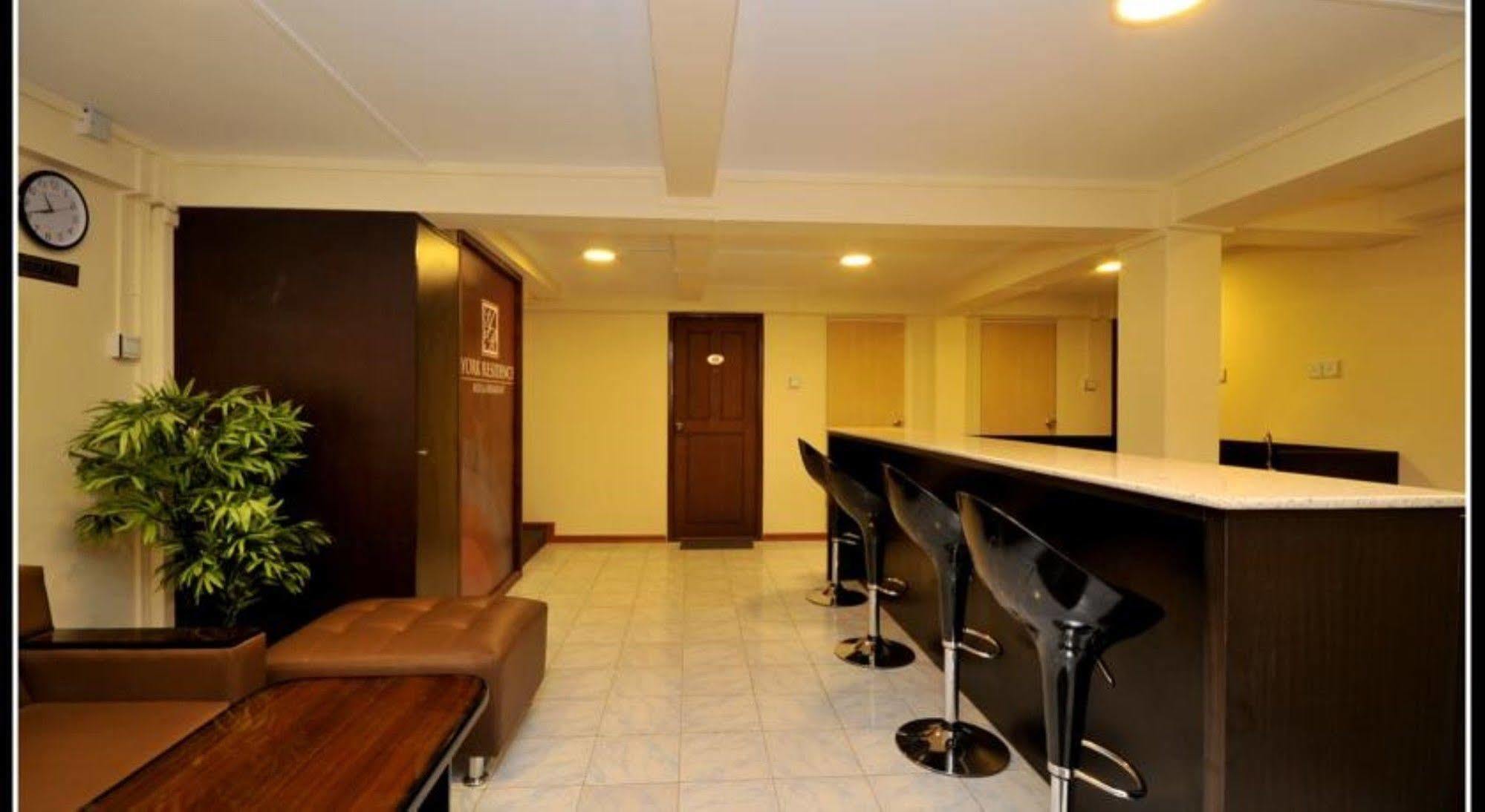 York Residence Yangon Luaran gambar